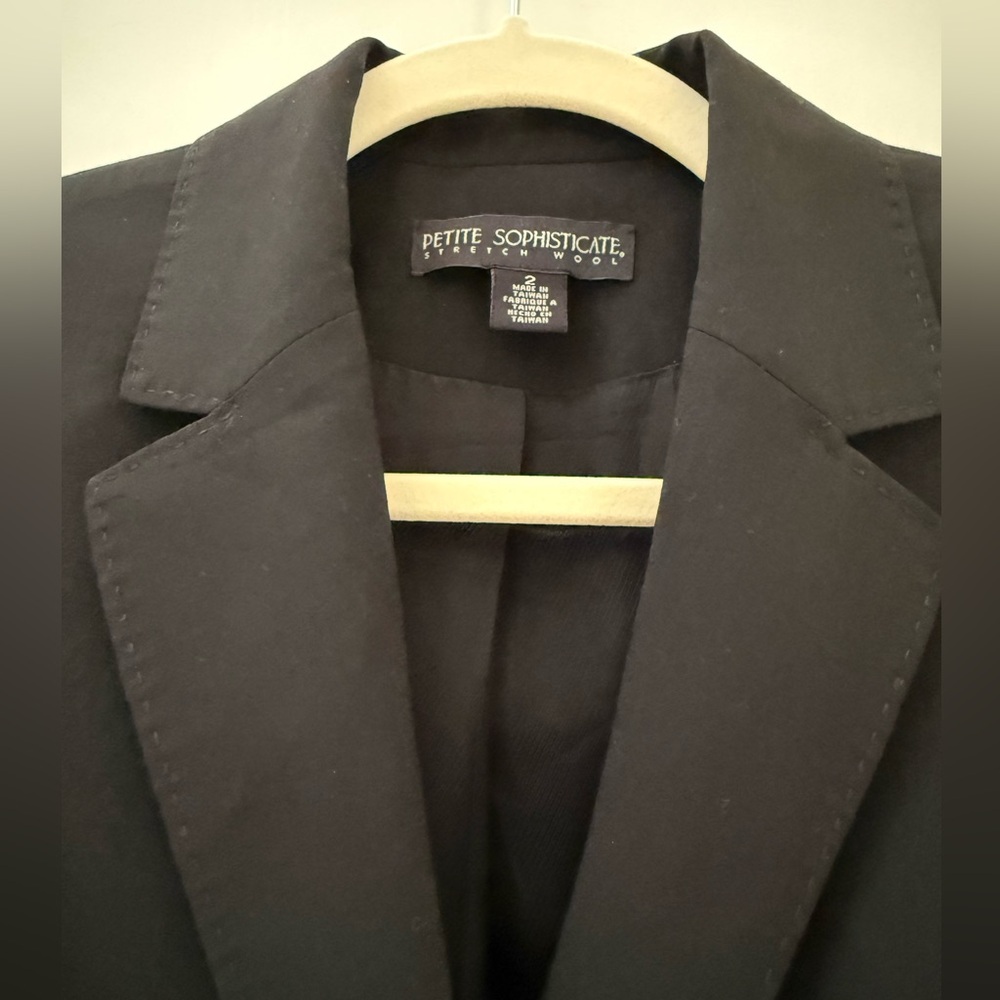 Petite Sophisticate Black Women's Tailored Blazer, Size S - Picture 3 of 5
